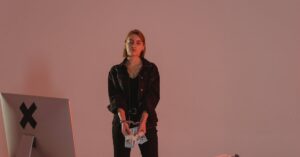 découvrez tout sur la faillite : définition, causes, procédures légales et conseils pour gérer une situation de surendettement.