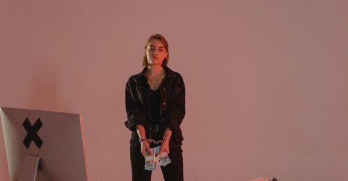 découvrez tout sur la faillite : définition, causes, procédures légales et conseils pour gérer une situation de surendettement.