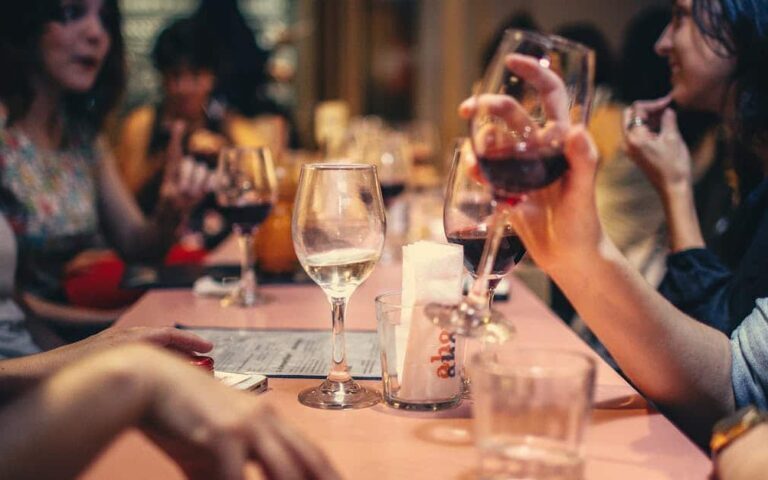 découvrez notre sélection de vins désalcoolisés, offrant toute la saveur du vin traditionnel sans alcool, parfaits pour toutes les occasions.