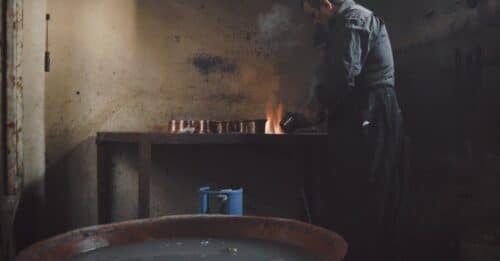 découvrez first red vintage, une collection unique de vêtements et accessoires vintage rouges pour un style rétro et audacieux.