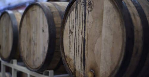 découvrez notre sélection exceptionnelle de vins, des cépages classiques aux crus rares, pour toutes vos occasions et palais.