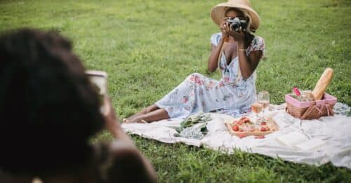 découvrez notre sélection de livres sur le vin pour approfondir vos connaissances œnologiques, explorer les vignobles du monde et apprendre l'art de la dégustation.