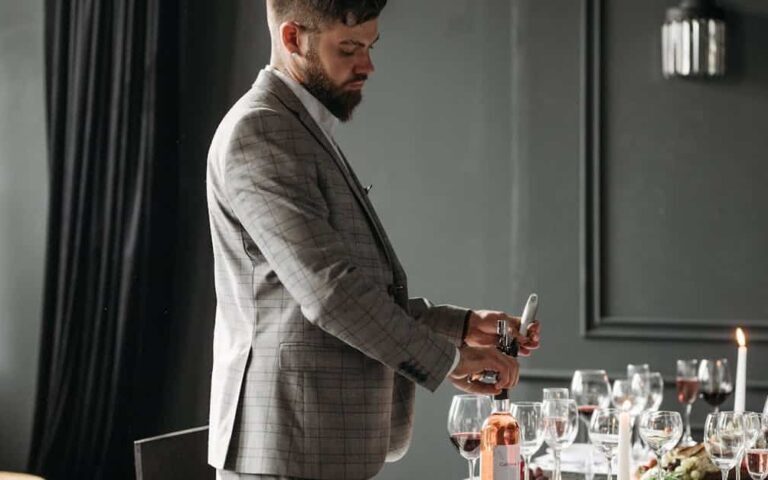 passionné de vin, découvrez des conseils, des dégustations et des recommandations pour apprécier pleinement chaque bouteille.