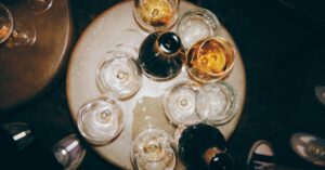 découvrez notre bouteille de vin en carton écologique, alliant design moderne et respect de l'environnement pour une expérience de dégustation unique.