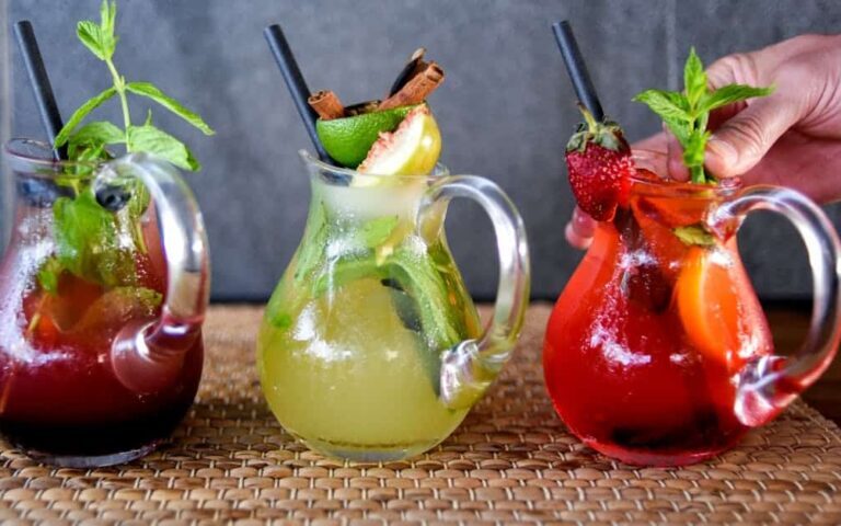 découvrez notre sélection de boissons sans alcool, parfaites pour toutes les occasions. rafraîchissantes et savoureuses, elles conviennent à tous les âges et tous les goûts.