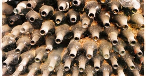 découvrez l'importance de la préservation du patrimoine viticole, entre traditions ancestrales et pratiques durables pour protéger l'héritage du vin.