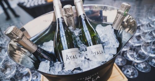 découvrez wine paris 2026, le rendez-vous incontournable des professionnels et amateurs de vin, avec des dégustations, conférences et rencontres pour explorer les nouveautés du monde viticole.