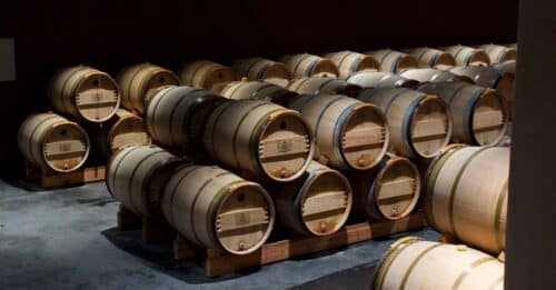 découvrez nos solutions de stockage pour vins, garantissant la conservation optimale et la préservation des arômes de vos bouteilles préférées.