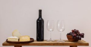 découvrez les accords parfaits entre vins et truffes pour sublimer vos dégustations avec des saveurs raffinées et harmonieuses.