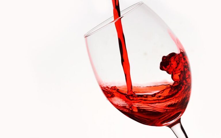 découvrez notre sélection de vins rouges abordables alliant qualité et prix attractif, parfaits pour toutes vos occasions.