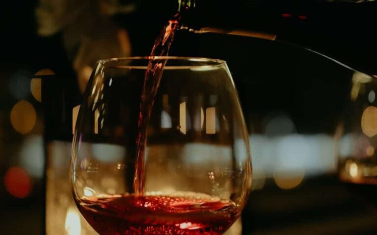 découvrez une sélection raffinée de vins et spiritueux européens, alliant tradition et qualité pour une expérience gustative unique.
