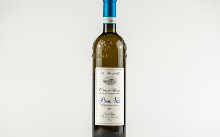 découvrez notre sélection de vins sans alcool alliant plaisir et sobriété, parfaits pour toutes les occasions sans compromis sur le goût.