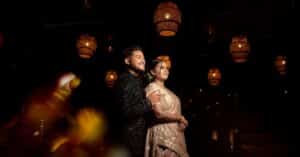 découvrez tous les détails du mariage royal : traditions, invités, tenues et moments mémorables de cet événement prestigieux.