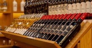 découvrez notre sélection de vins printaniers, idéale pour accompagner vos repas et moments de convivialité avec fraîcheur et élégance.