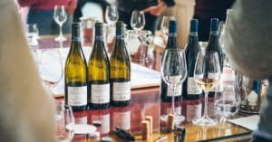 découvrez notre foire aux vins exceptionnelle avec une sélection unique de crus, dégustations, et offres exclusives pour les amateurs de vin.