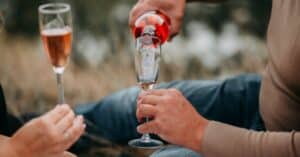 découvrez le festival du vin, une célébration unique des meilleurs crus, avec dégustations, animations et rencontres passionnantes pour tous les amateurs de vin.