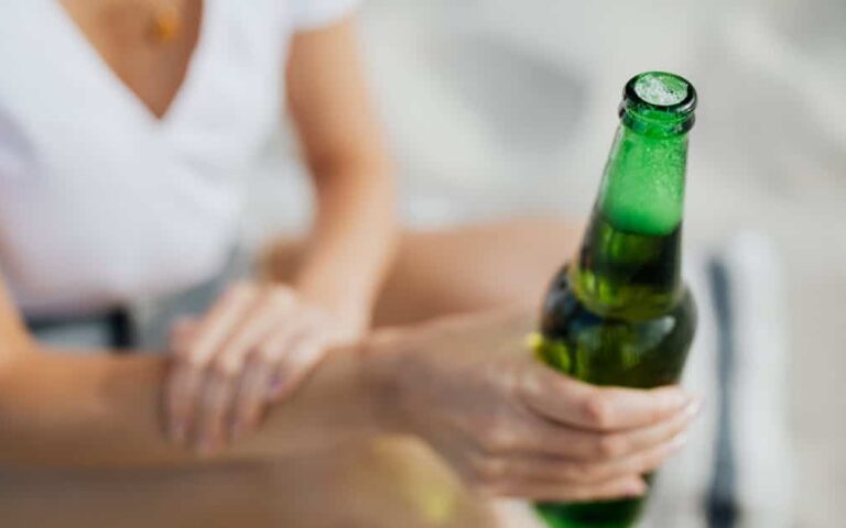 découvrez la tendance sans alcool : des boissons raffinées et savoureuses pour une expérience festive authentique sans alcool.