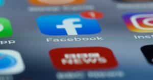 découvrez une collection variée d'icônes modernes et stylisées pour embellir vos projets numériques et graphiques.