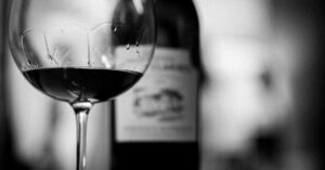 découvrez notre sélection exceptionnelle de vins, des cépages classiques aux crus rares, pour tous les amateurs et connaisseurs.