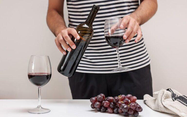 découvrez les méthodes de dilution du vin pour ajuster son goût et sa concentration, ainsi que les impacts sur la dégustation et la qualité.