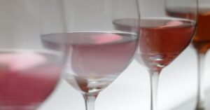 découvrez les dernières innovations dans le monde du vin, alliant tradition et technologie pour une expérience gustative révolutionnaire.