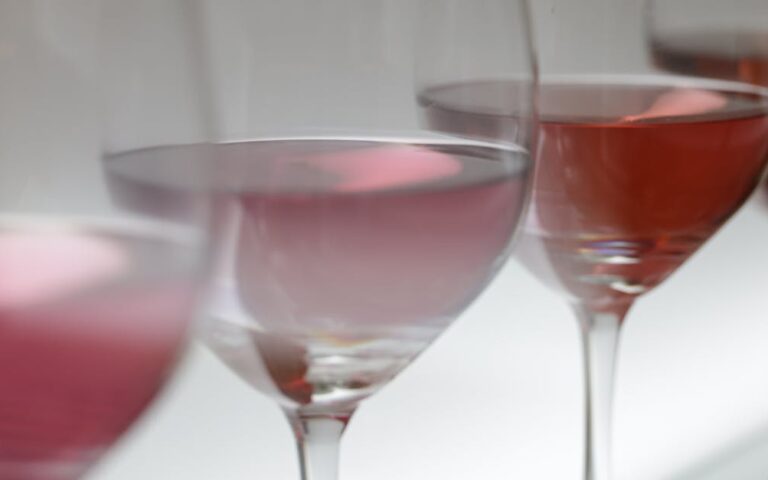 découvrez les dernières innovations dans le monde du vin, alliant tradition et technologie pour une expérience gustative révolutionnaire.