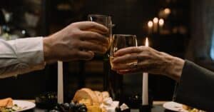 découvrez les meilleures associations mets et vins pour sublimer vos repas et ravir vos papilles.