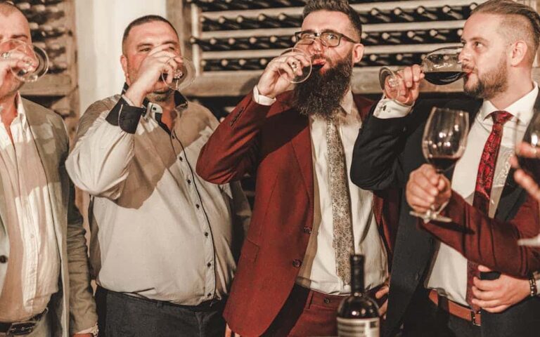 organisez une dégustation de vins inoubliable avec nos conseils pour une wine tasting party réussie entre amis, alliant découverte, plaisir et bonne ambiance.