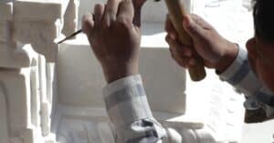 découvrez l'artisanat d'exception alliant savoir-faire traditionnel et innovation pour des créations uniques et durables.
