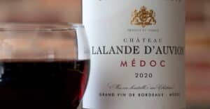 découvrez l'alliance parfaite entre sports de luxe et dégustation de vins d'exception pour une expérience unique et raffinée.
