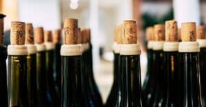 découvrez le vin naturel : une approche authentique et écologique de la viticulture pour des saveurs uniques et respectueuses de l'environnement.