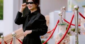 découvrez l'univers glamour du tapis rouge avec nos articles exclusifs, actualités des célébrités et moments inoubliables des plus grands événements.