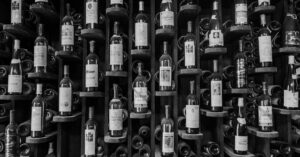 découvrez notre sélection raffinée de vins, des rouges puissants aux blancs fruités, pour accompagner tous vos moments de dégustation.
