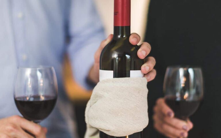 découvrez notre vin rouge primé, alliant élégance et saveurs riches pour une expérience gustative incomparable.