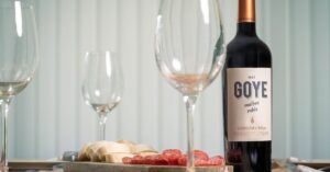 découvrez notre vin rouge primé, alliant richesse, complexité et saveurs exceptionnelles pour une expérience gustative unique.