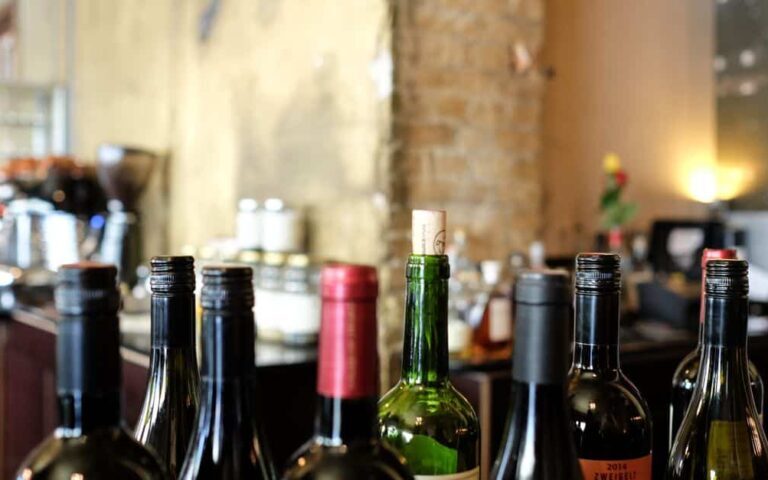 découvrez notre sélection primée de bouteilles de vin rouge à moins de 25 euros, alliant qualité exceptionnelle et prix abordable pour toutes vos occasions.
