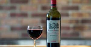 découvrez notre sélection de vins rouges de bordeaux à moins de 7 euros, alliant qualité et prix abordable pour tous les amateurs de bon vin.