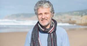 découvrez l'univers de george lucas, le célèbre réalisateur et créateur de la saga star wars, célèbre pour son influence majeure dans le cinéma de science-fiction.