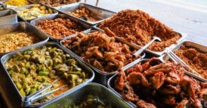 découvrez les saveurs locales authentiques qui éveillent vos papilles et révèlent la richesse culturelle de chaque région.