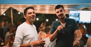 découvrez notre foire aux vins exceptionnelle avec une sélection unique de crus, dégustations et offres spéciales pour les amateurs de vin.