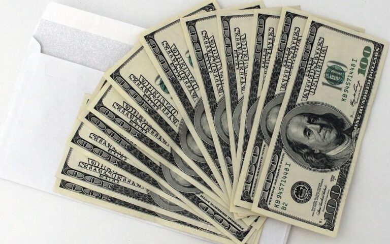 découvrez tout sur la corruption et les pratiques de la corruption, leurs impacts économiques et sociaux, ainsi que les mesures pour les combattre efficacement.