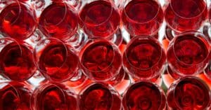 découvrez les vins de bourgogne, célèbres pour leur élégance, leur complexité aromatique et leur richesse en saveurs. explorez une sélection unique de vins rouges raffinés issus des meilleures vignobles bourguignons.