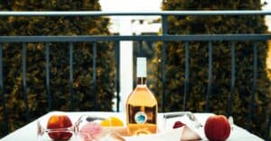 découvrez miraval, une destination d'exception alliant luxe, bien-être et nature pour une expérience inoubliable.