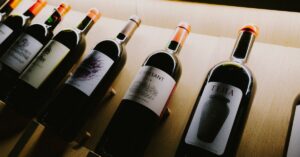 découvrez les meilleurs bars à vin naturel où savourer des vins authentiques, bio et issus de méthodes traditionnelles dans une ambiance conviviale.