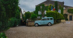 découvrez le vin rouge de saint-émilion, un vin d'exception aux arômes riches et à la texture élégante, idéal pour accompagner vos repas raffinés.