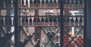 découvrez l'héritage du vin : une plongée dans l'histoire, les traditions et les saveurs uniques des vignobles à travers le monde.