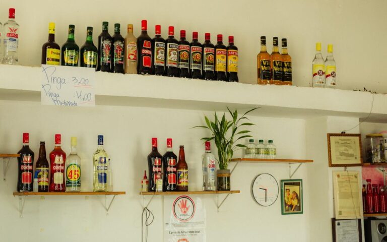 découvrez les prix du vin, comparez les tarifs des différentes bouteilles et trouvez le meilleur rapport qualité-prix pour vos achats de vin.