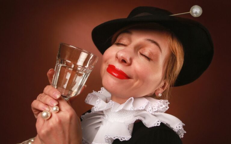 découvrez le phénomène des « larmes de vin », ces gouttes qui se forment sur les parois du verre et révèlent les secrets de la composition et de la qualité du vin.