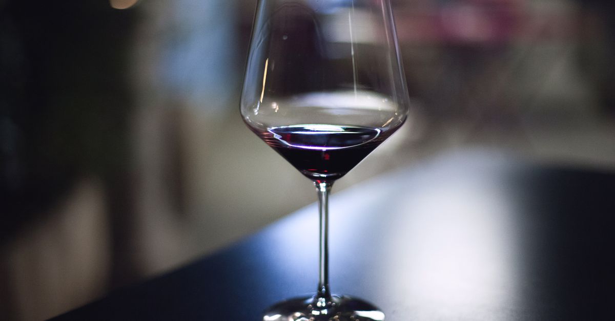 découvrez un vin rouge primé, reconnu pour sa qualité et son caractère. explorez ses arômes et trouvez le vin idéal pour vos repas.