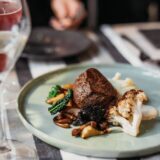 découvrez les meilleurs accords mets-vins pour le bœuf bourguignon : vins rouges de bourgogne, cépages à privilégier et conseils de dégustation.